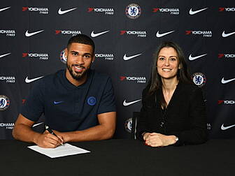 Ruben Loftus-Cheek staying wit...